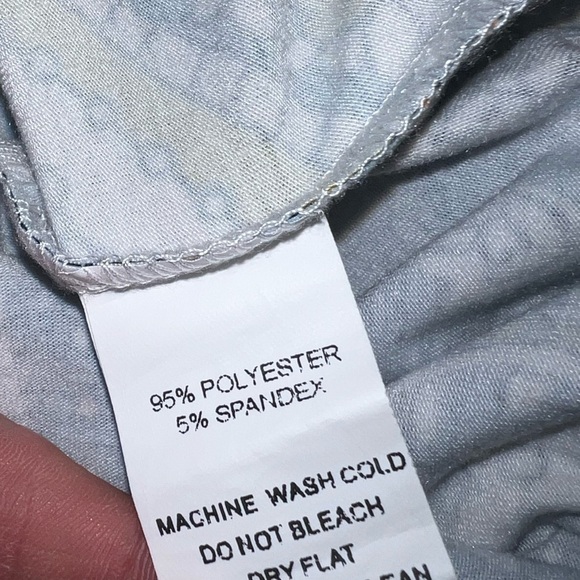 Izuria- Floral patterned jumpsuit - Picture 6 of 7